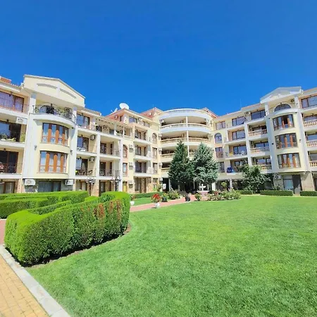 Menada Royal Bay 2 Apartment *